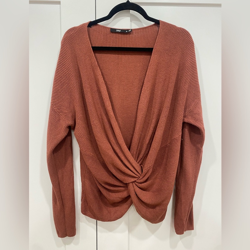 Sportsgirl twist front knot detail sweater dusty pink size M